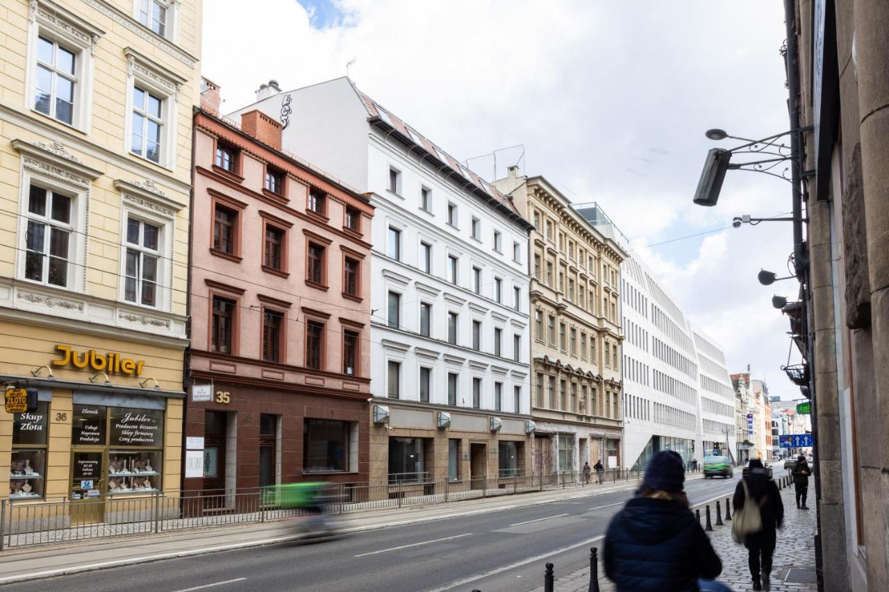 Shick Hostel Wrocław Exteriör bild